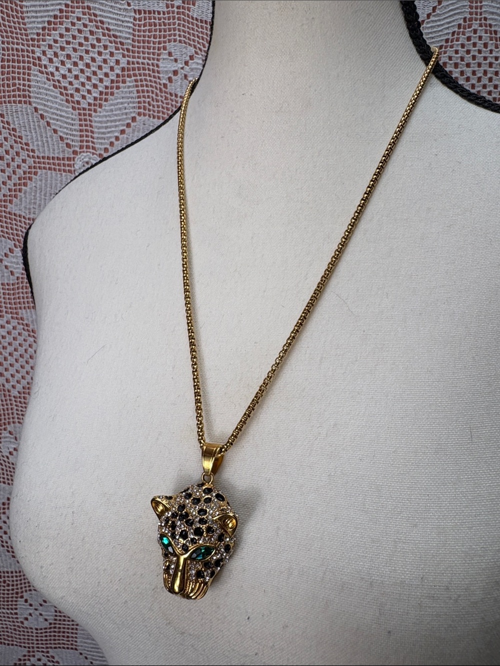 Gold Tone Rhinestone Leopard Head Necklace - Picture 7 of 7